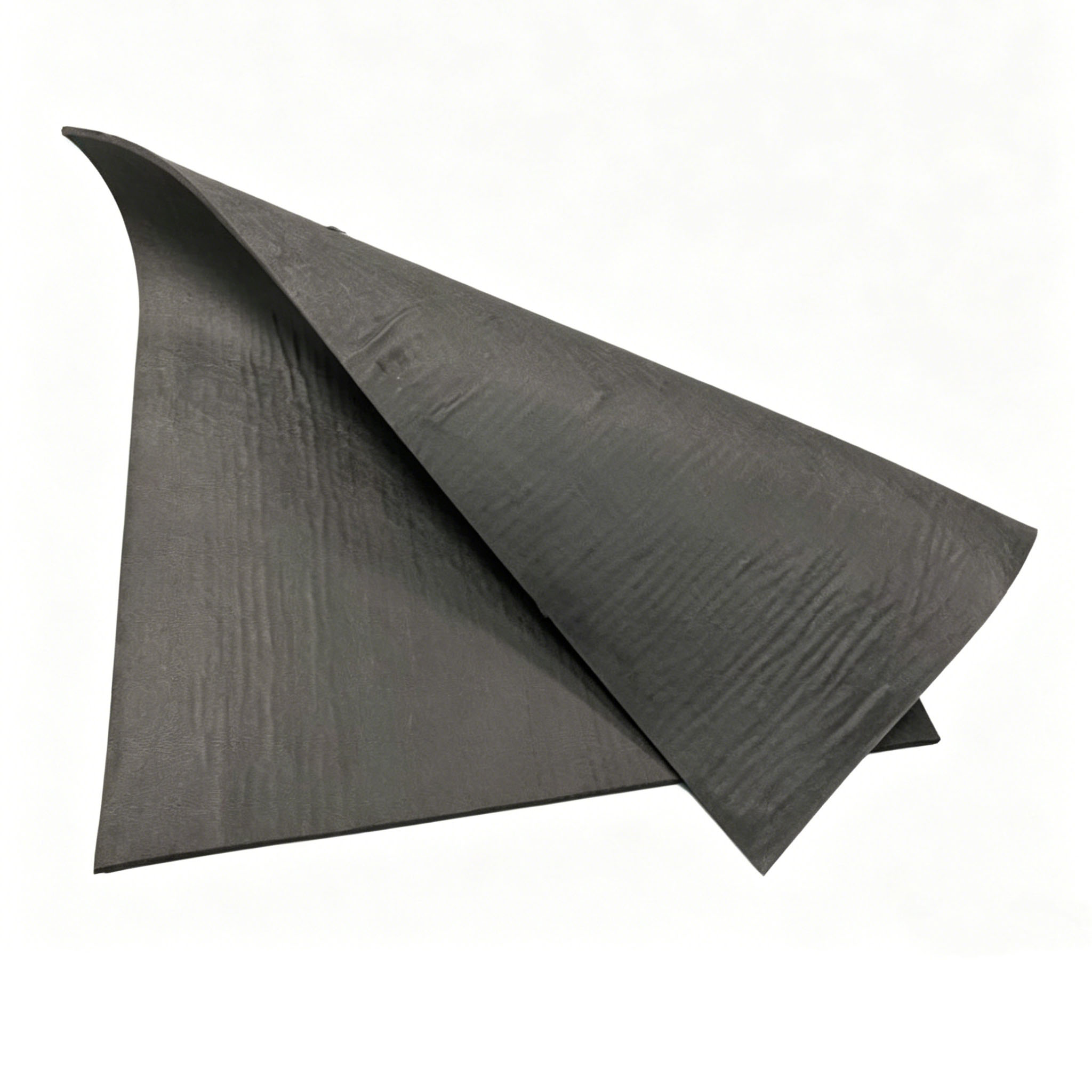 Feuille pli&eacute;e de feutre de graphite doux &agrave; base de rayonne d&eacute;montrant une coupe facile et un fa&ccedil;onnage personnalis&eacute; pour les exigences sp&eacute;cifiques d'isolation du four.