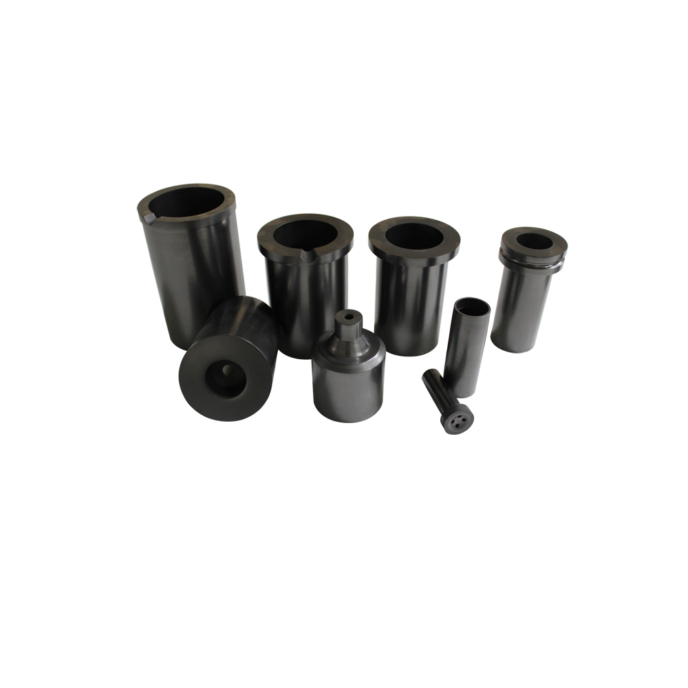 Collection de 8 creusets en graphite comprenant des mod&egrave;les standards &agrave; anneau unique et des mod&egrave;les personnalis&eacute;s de forme sp&eacute;ciale pour diverses applications industrielles