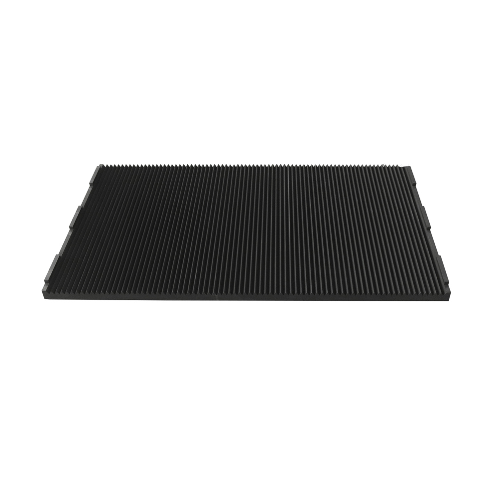 Vue de dessus de la plaque de graphite &agrave; rainure en V fine et dense pour les applications de dissipation thermique &agrave; grande surface