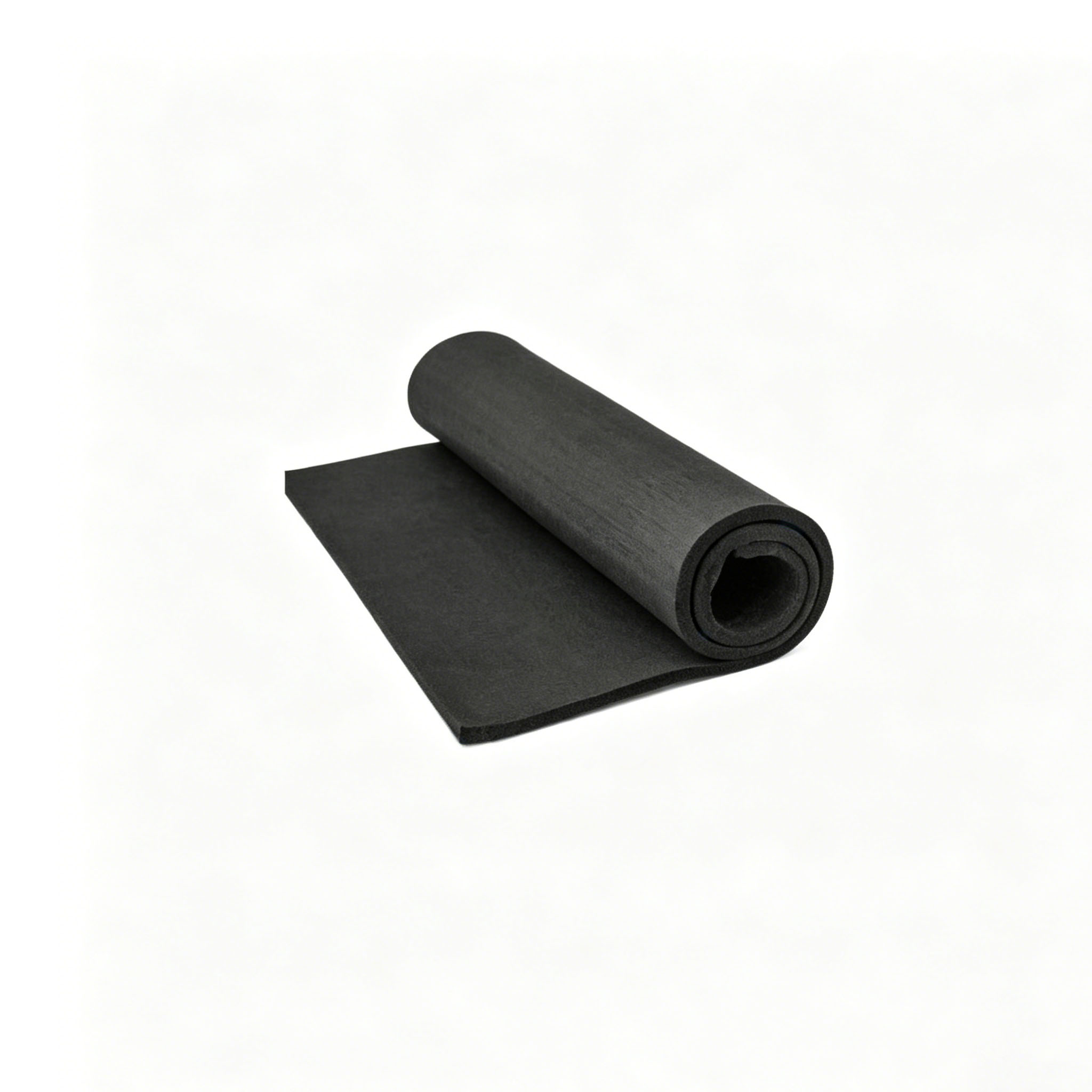Rouleau unique de feutre de graphite doux &agrave; base de rayonne positionn&eacute; &agrave; angle montrant un emballage cylindrique pour le mat&eacute;riau d'isolation du four sous vide